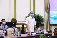 Ông Võ Văn Hoan, Phó Chủ tịch UBND Thành phố, thành viên Ủy ban Bầu cử Thành phố Hồ Chí Minh phát biểu. (Ảnh: Xuân Khu/TTXVN)