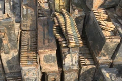 Số lượng đạn bị ngành chức năng thu giữ. (Ảnh: TTXVN phát)