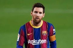 [Video] Messi thảnh thơi ở Barcelona, mặc cho cổ động viên PSG chờ đợi