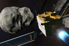 Tàu vũ trụ DART tiếp cận một tiểu hành tinh. (Nguồn: NASA)