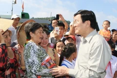 Chủ tịch nước thị sát tình hình kinh tế-an ninh tại Thổ Châu