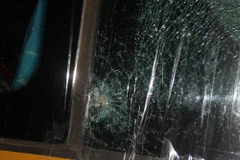 Xử lý nghiêm tình trạng xe khách bị ném đá trên quốc lộ 14