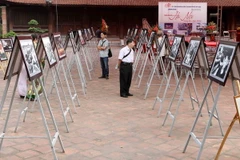 Triển lãm ảnh “Hà Nội trong tôi” giới thệu 60 năm phát triển thủ đô