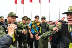 [Mega Story] Người đại diện ơi, cho tôi mượn một bờ vai