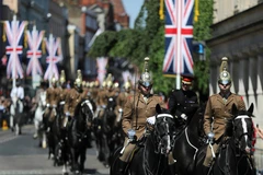 [Video] Tổng duyệt diễu hành chuẩn bị cho Lễ cưới Hoàng gia Anh