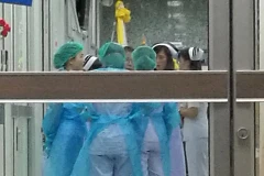 An ninh thắt chặt tại bệnh viện chăm sóc thành viên đội bóng mắc kẹt