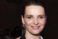 Juliette Binoche muốn làm phim với Khương Văn