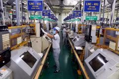 Công ty TNHH Nidec Tosok Việt Nam của nhà đầu tư Nhật Bản sản xuất các chi tiết cơ khí tại khu chế xuất Tân Thuận (Thành phố Hồ Chí Minh). (Ảnh: Danh Lam/TTXVN)