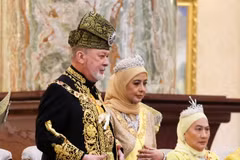 Quốc vương thứ 17 của Malaysia đăng quang
