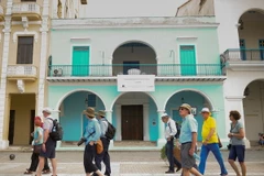 Du khách Mỹ tại thủ đô La Habana, Cuba. (Nguồn: AFP/TTXVN)