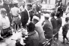 Một khu vực bỏ phiếu trong ngày Tổng tuyển cử 6/1/1946. (Ảnh: Tư liệu TTXVN)