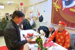 Chương trình "mừng Xuân Quý Mão" của bà con Việt Nam tại Hungary. (Ảnh: Hoàng Linh/Vietnam+)