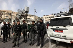 Lực lượng an ninh Israel tăng cường an ninh tại Jerusalem, sau các vụ tấn công ngày 28/1/2023. (Ảnh: AFP/TTXVN)