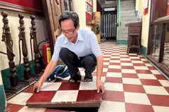 Lối vào căn hầm số nhà 287/70 Nguyễn Đình Chiểu, Quận 3, Thành phố Hồ Chí Minh. (Ảnh: Hứa Chung/TTXVN)