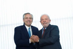 Tổng thống Brazil Luiz Inacio Lula da Silva và người đồng cấp Argentina Alberto Fernandez. (Nguồn: Reuters)