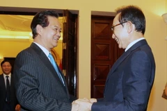 Thủ tướng tiếp nguyên Tổng thống Hàn Quốc Lee Myung-bak