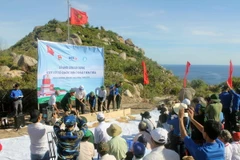 Bình Định: Khánh thành Cột cờ Tổ quốc trên đảo Cù Lao Xanh