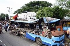 Tai nạn gây thương vong lớn tại Bangladesh và Ấn Độ