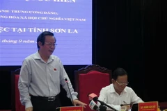 Phó Chủ tịch Quốc hội Phùng Quốc Hiển phát biểu chỉ đạo tại buổi làm việc. (Ảnh: Nguyễn Chiến/TTXVN)