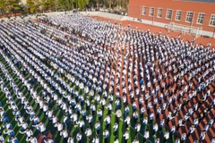 Trung Quốc lập kỷ lục Guinness về đồng diễn ngôn ngữ ký hiệu. (Nguồn: THX)