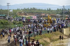 Bangladesh giải cứu 122 người tị nạn Rohingya gặp nạn trên biển