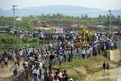 Bangladesh giải cứu 122 người tị nạn Rohingya gặp nạn trên biển