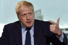 Trong ảnh: Thủ tướng Anh Boris Johnson trả lời phỏng vấn kênh truyền hình BBC tại Salford, gần Manchester ngày 29/9/2019. (Nguồn: AFP/TTXVN)