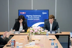 Insider và Sun World đã chính thức ký kết hợp tác để phát triển ngành du lịch. (Ảnh: PV/Vietnam+)