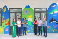 Sáng 26/9, Quỹ Vì Tầm Vóc Việt (VSF) và Tập đoàn TH phối hợp cùng Công ty Nhựa Tương Lai Xanh (Green Future Plastic) tổ chức Lễ khánh thành điểm trường Bản Lang thuộc Trường Mầm non Trung Hạ (huyện Quan Sơn, tỉnh Thanh Hóa). (Ảnh: Minh Sơn/Vietnam+)