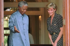 ĐSQ Nam Phi ở Việt Nam mở sổ tang ông Nelson Mandela