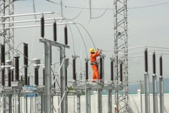Hoàn tất các khâu vệ sinh, kiểm tra và đóng điện trạm biến áp 110kV Bố Trạch, tỉnh Quảng Bình. (Nguồn: TTXVN)