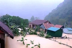 Nhà phao giúp người dân xã Tân Hóa tránh lũ an toàn. (Ảnh: Nhà chống lũ)