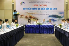 Đại diện Bộ, ngành và Hiệp hội du lịch Thành phố Hồ Chí Minh và tỉnh Vĩnh Phúc chủ trì phiên thảo luận tại hội nghị. (Ảnh: Mỹ Phương/TTXVN)