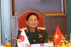 Đại tướng Ngô Xuân Lịch điện đàm với Ngài Kihi Nobuo, Bộ trưởng Bộ Quốc phòng Nhật Bản. (Ảnh: Hồng Pha/TTXVN phát