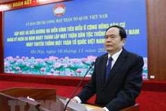 Chủ tịch Ủy ban Trung ương Mặt trận Tổ quốc Việt Nam Trần Thanh Mẫn phát biểu tại buổi gặp mặt và biểu dương 90 điển hình tiêu biểu ở cộng đồng dân cư nhân kỷ niệm 90 năm Ngày thành lập Mặt trận Dân tộc Thống nhất Việt Nam. (Ảnh: Dương Giang/TTXVN) 