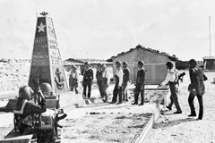 Lực lượng Đặc công hải quân Đoàn 126 tuần tra tại khu vực cột mốc chủ quyền trên đảo Trường Sa được giải phóng, ngày 29/4/1975. (Ảnh: Lê Nhật/TTXVN)