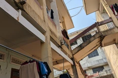 Sau 30 năm sử dụng, Khu nội trú của Trường Phổ thông Dân tộc Nội trú tỉnh Gia Lai đã xuống cấp trầm trọng. (Ảnh: Hoài Nam/TTXVN)