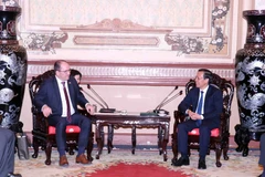 Ông Phan Văn Mãi (phải), Chủ tịch UBND Thành phố Hồ Chí Minh tiếp ông Marek Vyborny, Bộ trưởng Nông nghiệp Cộng hòa Séc. (Ảnh: Xuân Khu/TTXVN)