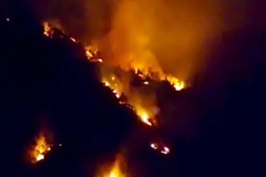 Đám cháy tại xã Lao Chải, huyện Mù Cang Chải. (Ảnh: TTXVN phát)