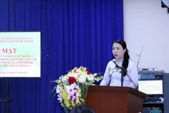 Bà Vũ Thị Huỳnh Mai, Chủ nhiệm Ủy ban về Người Việt Nam ở nước ngoài Thành phố Hồ Chí Minh, phát biểu tại buổi họp mặt. (Ảnh: Xuân Khu/TTXVN)