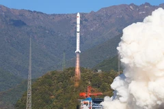 Tên lửa đẩy Trường Chinh-2D, đưa vệ tinh viễn thám Yaogan-39 vào không gian, ngày 10/12. (Nguồn: China Media Group)