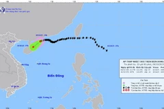 Vị trí và hướng di chuyển của áp thấp nhiệt đới, suy yếu từ bão số 4. (Nguồn:Trung tâm Dự báo Khí tượng Thủy văn Quốc gia)