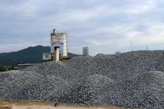 Khai thác khoáng sản. (Ảnh: Công Thử/TTXVN)