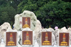 Những viên đá chủ quyền từ Trường Sa. (Ảnh: Lê Huy Hải/TTXVN)