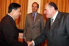 Phó Thủ tướng, Bộ trưởng Ngoại giao tiếpTổng Giám đốc AFD đang ở thăm và làm việc tại Việt Nam. (Ảnh: Nguyễn Dân/TTXVN)