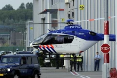 Chiếc may bay được tin là dùng để dẫn độ Ratko Mladic ngày 31/5 tại sân bay Rotterdam. (Ảnh: Reuters)