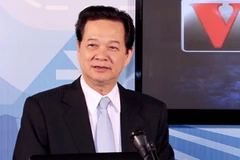 Thủ tướng Nguyễn Tấn Dũng gửi thông điệp “Năm an toàn giao thông Quốc gia 2012”. (Ảnh: Đức Tám/TTXVN)