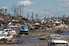 Cảnh tàn phá sau trận bão tại Tuscaloosa ,bang Alabama ngày 28/4. (Ảnh: AFP/TTXVN)