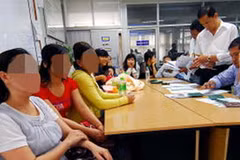 Các cô gái trong đường dây đẻ thuê ở Thái Lan. (Ảnh: AFP)