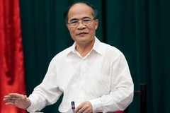 Chủ tịch Quốc hội Nguyễn Sinh Hùng phát biểu tại phiên họp. (Ảnh: Nhan Sáng/TTXVN)